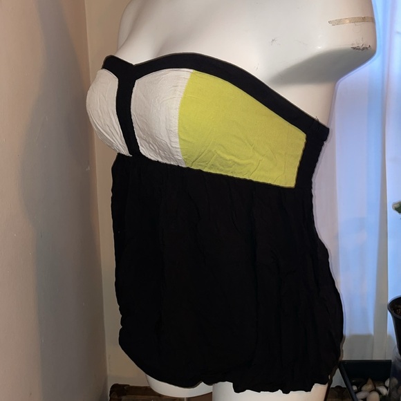 Strapless Color-block Top - Picture 2 of 5